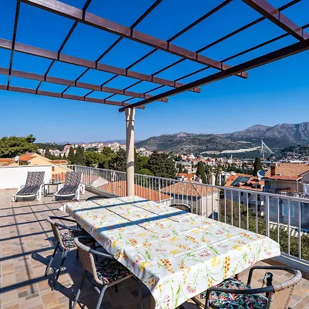 Dorica Apartment